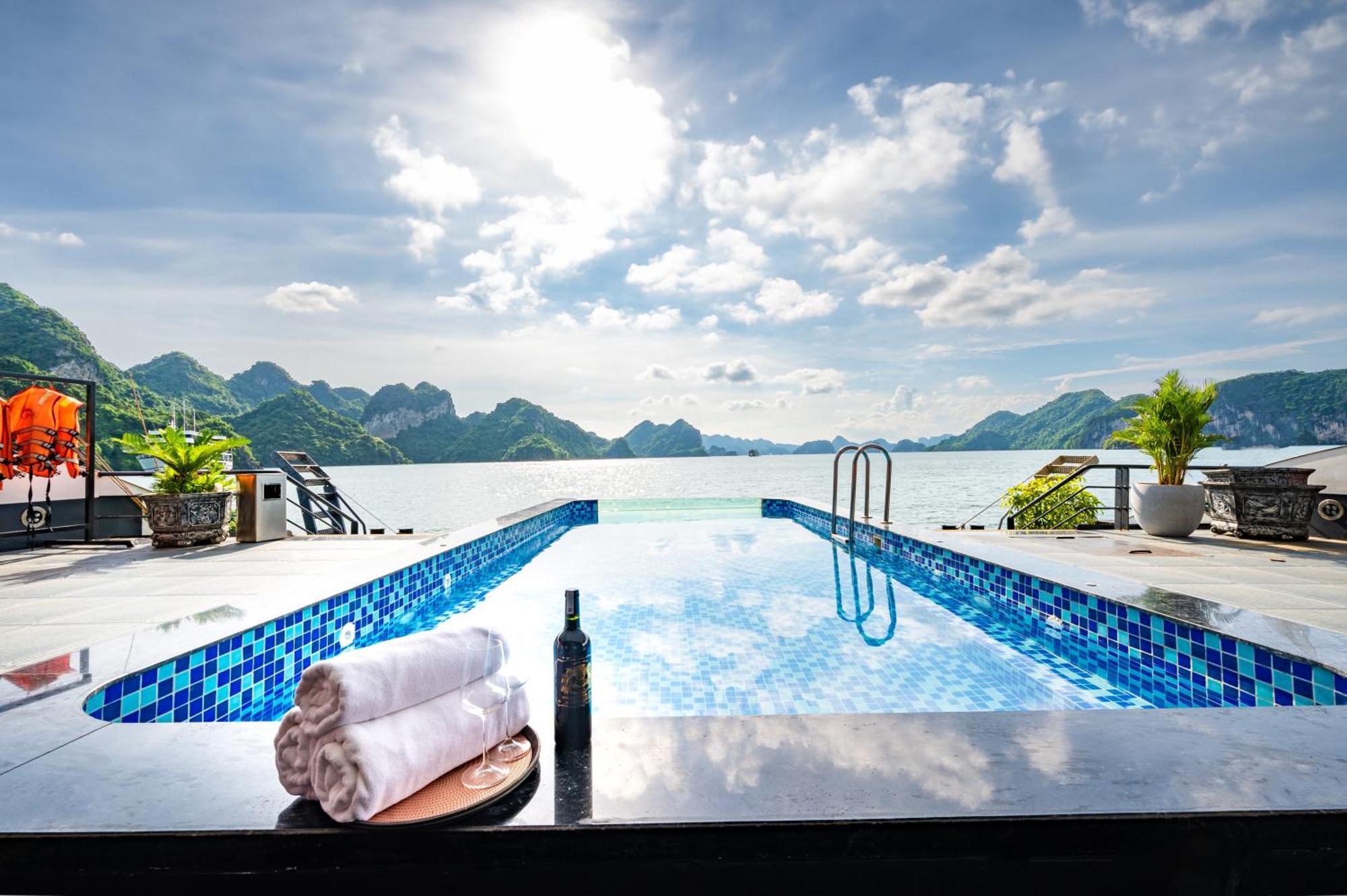 Velar Of The Sea Hotel Hạ Long-öböl Kültér fotó