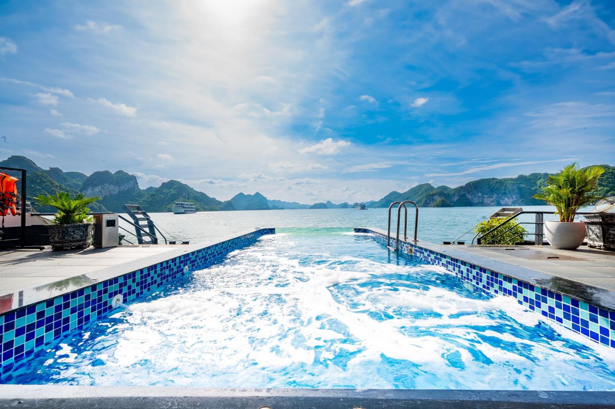 Velar Of The Sea Hotel Hạ Long-öböl Kültér fotó